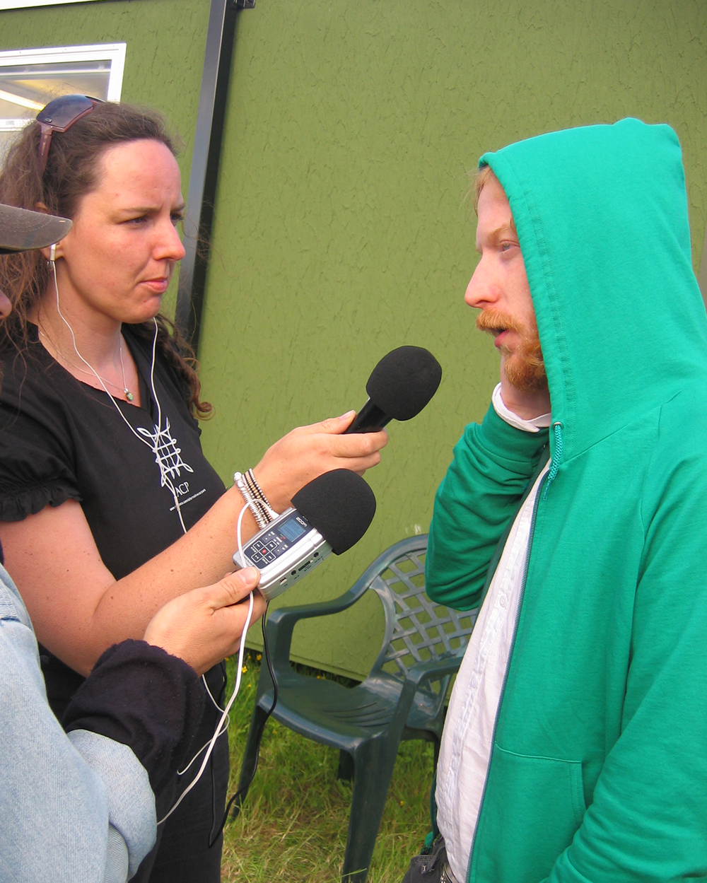 Julie Cottrell interviewing Biffy Clyro at Download Festival 2008 Julie Cottrell interviewing Biffy Clyro at Download Festival 2008