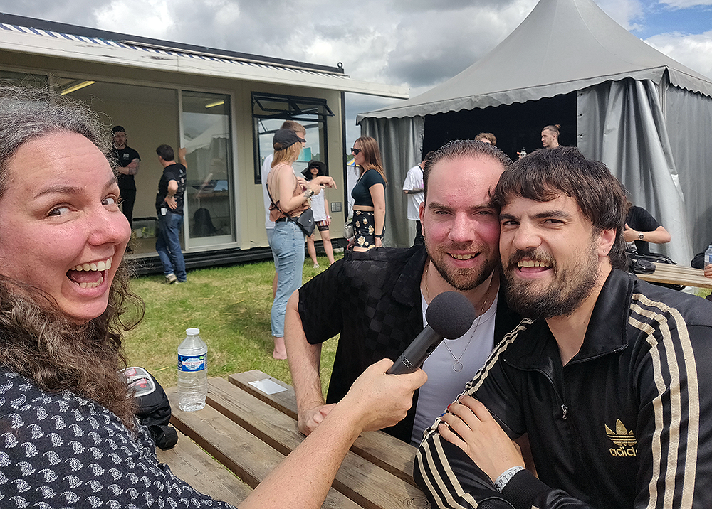 Julie Cottrell from The Playlist with De Staat at 2000 Trees 2019 Julie Cottrell from The Playlist with De Staat at 2000 Trees 2019