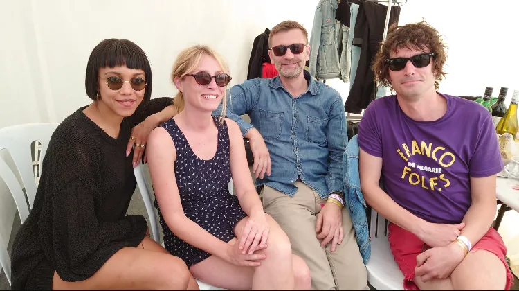 James Brooker with French 1980s new wave cover band Nouvelle Vague at Guilfest 2024 James Brooker with French 1980s new wave cover band Nouvelle Vague at Guilfest 2024